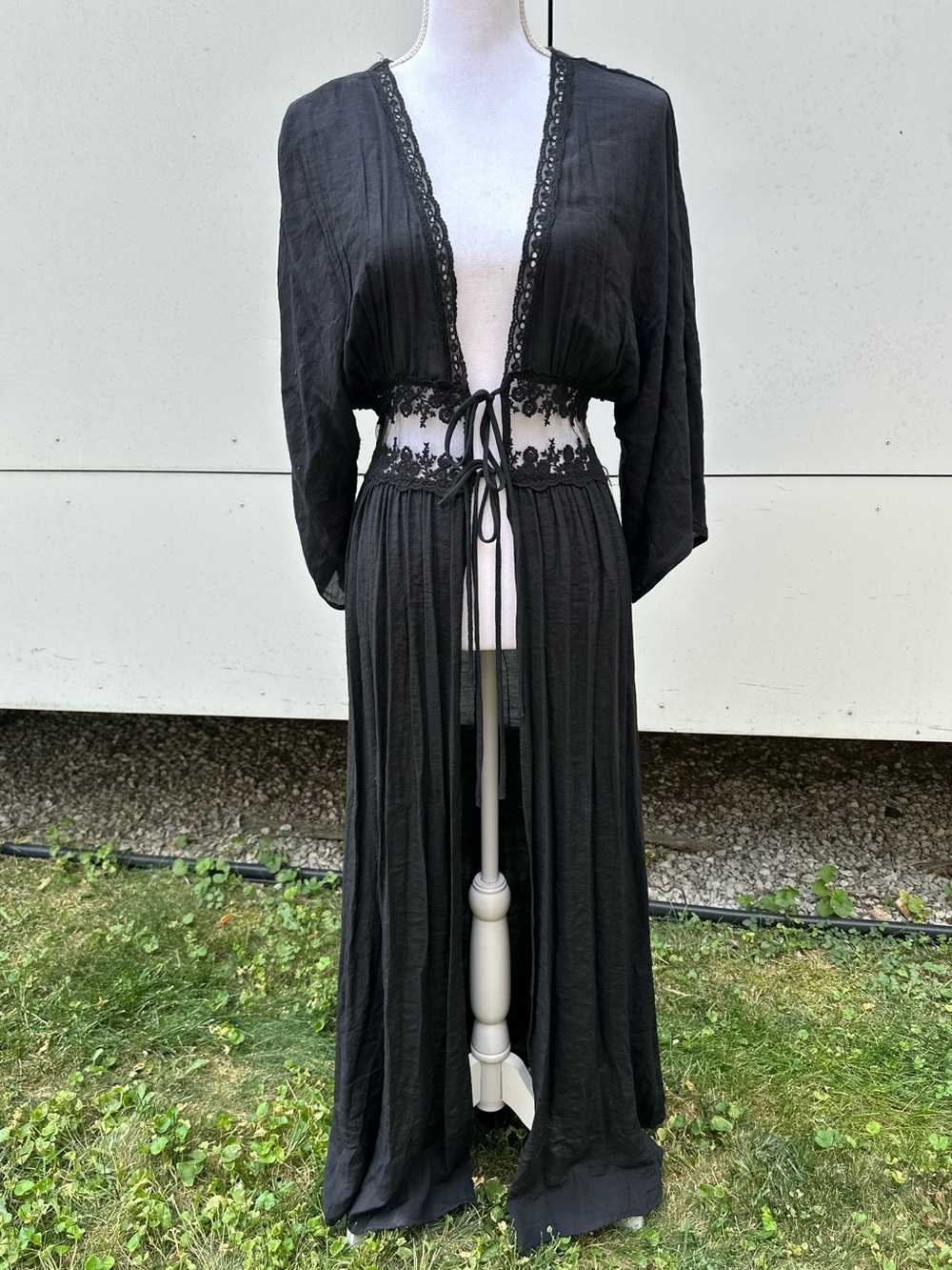 Charlotte Russe / Black Embroidered Appliques Duster / Small / Whimsigoth Fairy